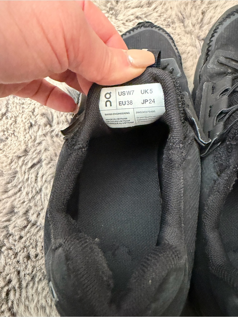 On Running Cloudaway Lace-Quick Water Repellent Sneakers - Picture 7 of 7